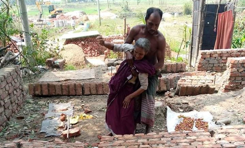 অসহায় মমতা রানীর মুজিববর্ষের উপহার কেড়ে নেওয়া হলো